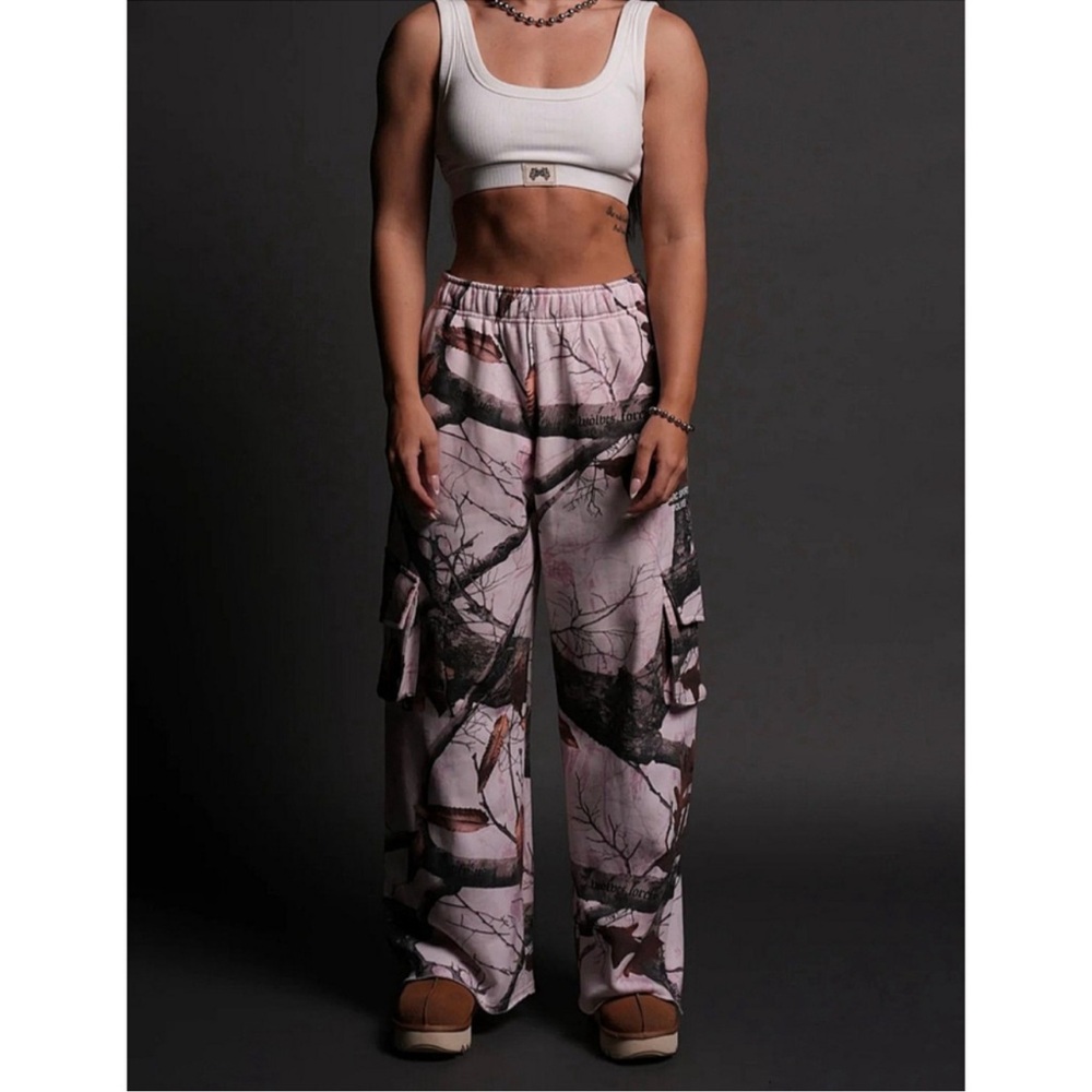 Darc Sport - SHE Durst Cargo Sweatpants Pink Woodland Camo